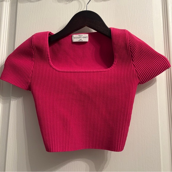 Babaton Tops - Babaton Fuchsia Sculpt Knit Crop Top PTP 11.5”